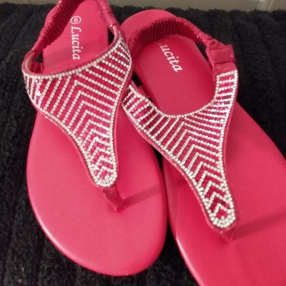 Sandals - Picture 1 of 8